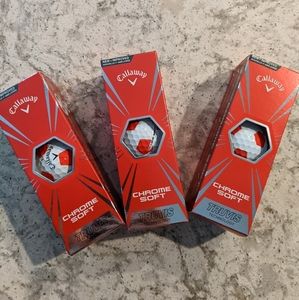 Chrome Soft Truvis Red Golf Balls
